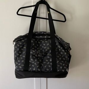 Thirty-One Navy Blue Floral Travel Tote with Brass Accent